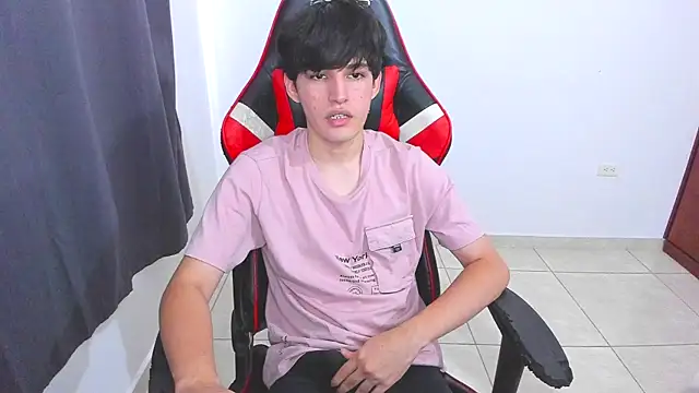 Snapshot of eren_188 chatting on September 17, 2025, 5:59 pm eren 188 online show from September 17, 2025, 5:59 pm