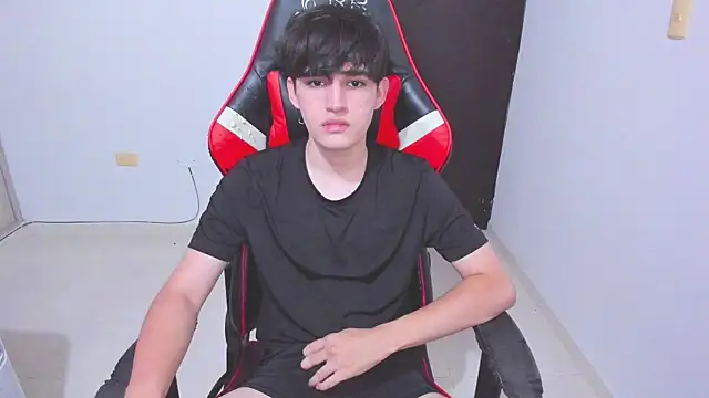 Snapshot of eren_188 chatting on December 4, 2025, 2:10 am eren 188 online show from December 4, 2025, 2:10 am