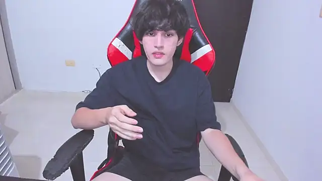 Snapshot of eren_188 chatting on November 26, 2025, 9:48 pm eren 188 online show from November 26, 2025, 9:48 pm