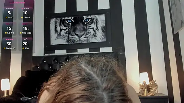 Snapshot of aliceemature4u chatting on October 7, 2025, 2:56 am aliceemature4u online show from October 7, 2025, 2:56 am