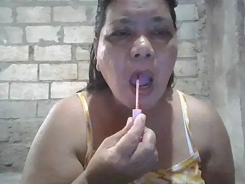 Snapshot of xxbernxxx chatting on October 7, 2025, 12:44 am xxbernxxx online show from October 7, 2025, 12:44 am