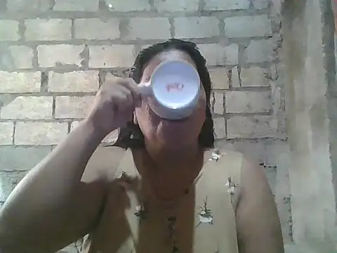 Snapshot of xxbernxxx chatting on October 21, 2025, 12:32 am xxbernxxx online show from October 21, 2025, 12:32 am