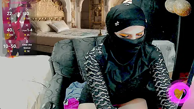 Snapshot of SultanaLayla chatting on September 23, 2025, 8:27 pm SultanaLayla online show from September 23, 2025, 8:27 pm