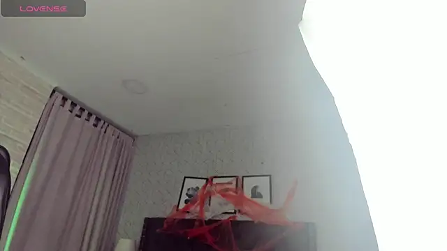 sweet  vanessa1 online show from November 1, 2025, 2:29 am