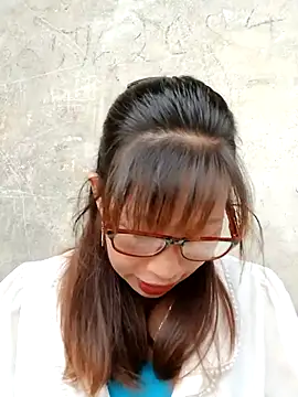 Snapshot of ngocngoc_cute chatting on September 18, 2025, 1:30 am ngocngoc cute online show from September 18, 2025, 1:30 am