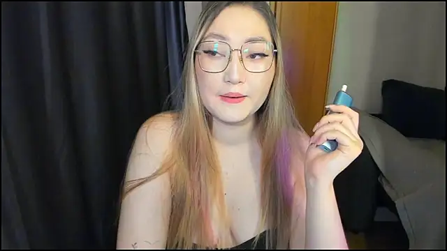 lyra x online show from May 9, 2026, 5:38 pm