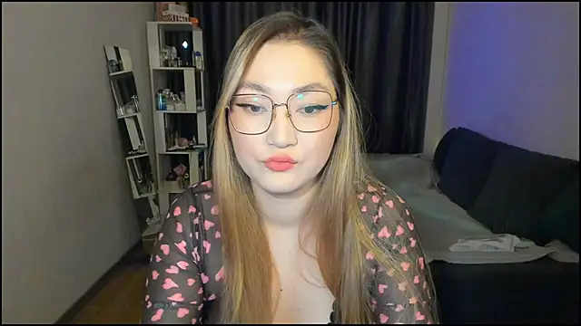 lyra x online show from April 9, 2026, 5:30 pm