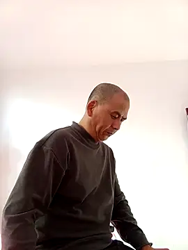 CWQ123 online show from November 9, 2025, 1:53 am