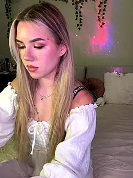 NastyaKiss1 online show from September 18, 2025, 5:05 pm