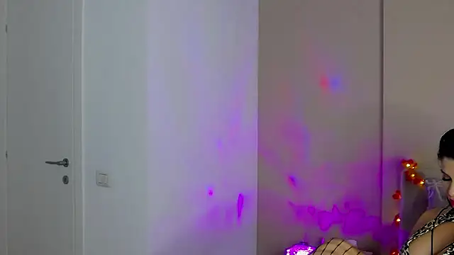 Emily Sheen online show from October 17, 2025, 4:16 am