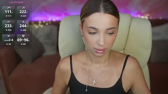 MelisaRoss online show from July 7, 2026, 1:25 pm