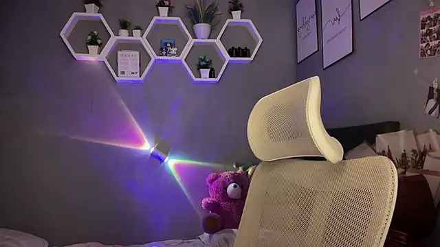 Snapshot of lelasohna chatting on February 12, 2026, 10:04 am lelasohna online show from February 12, 2026, 10:04 am