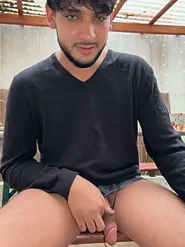 Snapshot of Gipsyboysteve chatting on September 22, 2025, 3:29 pm Gipsyboysteve online show from September 22, 2025, 3:29 pm