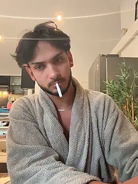 Snapshot of Gipsyboysteve chatting on October 1, 2025, 2:43 pm Gipsyboysteve online show from October 1, 2025, 2:43 pm