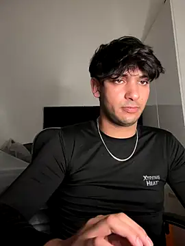 Snapshot of Gipsyboysteve chatting on October 12, 2025, 5:25 pm Gipsyboysteve online show from October 12, 2025, 5:25 pm