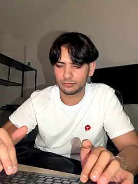 Snapshot of Gipsyboysteve chatting on October 15, 2025, 5:39 am Gipsyboysteve online show from October 15, 2025, 5:39 am