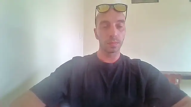 bigdick italy online show from February 19, 2026, 1:57 am