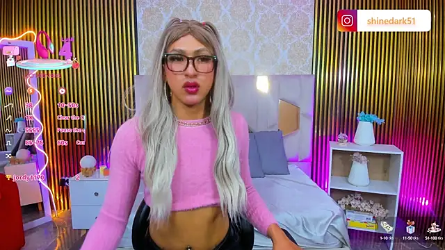 Snapshot of Shinedark_tay1 chatting on September 10, 2025, 3:38 am Shinedark tay1 online show from September 10, 2025, 3:38 am