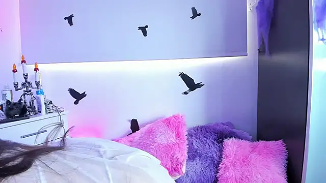 selene swee online show from October 12, 2025, 5:47 pm