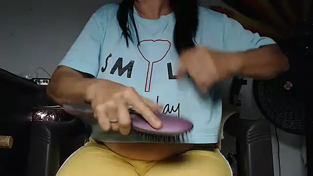 maggi hotsson online show from April 14, 2026, 3:33 am