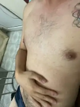 lahungdj12 online show from October 28, 2025, 7:13 pm