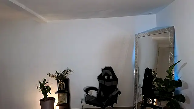 Snapshot of Wyatt_Rose chatting on September 29, 2025, 11:54 pm Wyatt Rose online show from September 29, 2025, 11:54 pm