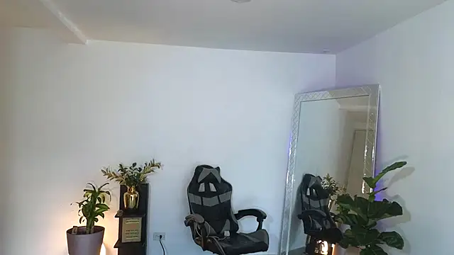 Snapshot of Wyatt_Rose chatting on October 3, 2025, 9:49 pm Wyatt Rose online show from October 3, 2025, 9:49 pm