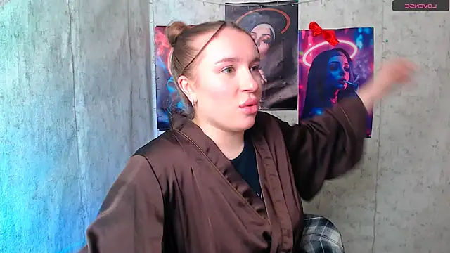 JuliaTopp  online show from January 9, 2026, 7:48 am