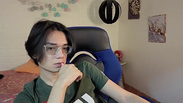 davoxer online show from December 14, 2025, 3:46 am