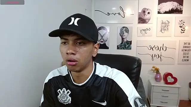 Snapshot of markbowie chatting on September 21, 2025, 2:55 pm markbowie online show from September 21, 2025, 2:55 pm