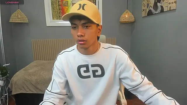 Snapshot of markbowie chatting on September 20, 2025, 11:48 am markbowie online show from September 20, 2025, 11:48 am