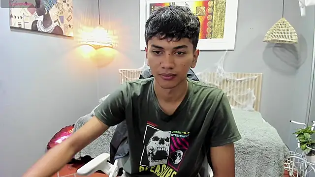 Snapshot of markbowie chatting on October 15, 2025, 11:51 am markbowie online show from October 15, 2025, 11:51 am