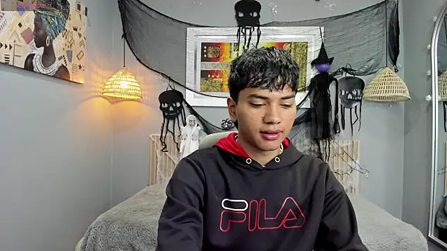 Snapshot of markbowie chatting on October 24, 2025, 11:31 am markbowie online show from October 24, 2025, 11:31 am