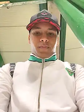 Snapshot of IsaacBlack_ chatting on October 3, 2025, 3:41 am IsaacBlack  online show from October 3, 2025, 3:41 am