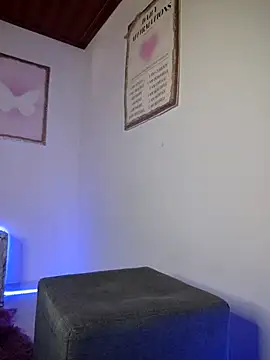 Snapshot of Masterblue_hot chatting on September 29, 2025, 5:51 pm Masterblue hot online show from September 29, 2025, 5:51 pm