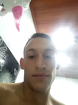 Snapshot of Masterblue_hot chatting on October 4, 2025, 7:04 pm Masterblue hot online show from October 4, 2025, 7:04 pm