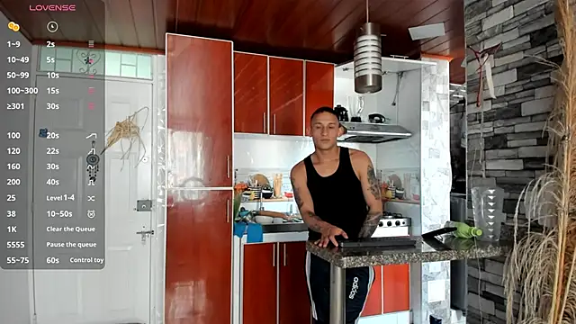 Snapshot of Masterblue_hot chatting on September 30, 2025, 8:26 pm Masterblue hot online show from September 30, 2025, 8:26 pm