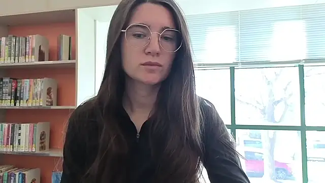 bambifarrina online show from February 13, 2026, 7:36 pm