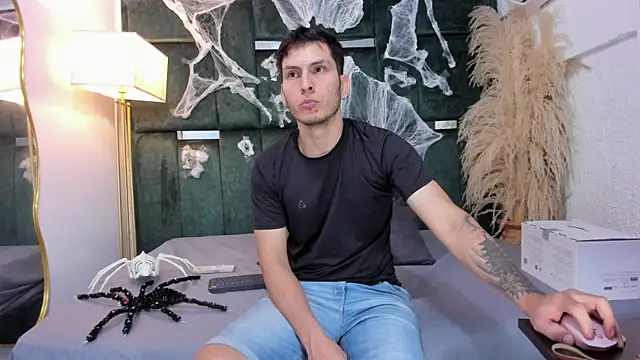 Charlotte Brian online show from October 14, 2025, 11:58 pm