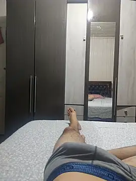 Snapshot of Gustavo198045 chatting on September 20, 2025, 3:22 am Gustavo198045 online show from September 20, 2025, 3:22 am