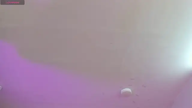 Foxxy Doll online show from April 8, 2026, 4:52 pm