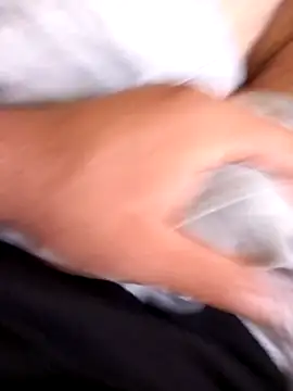 bullut06 online show from September 28, 2025, 5:03 am