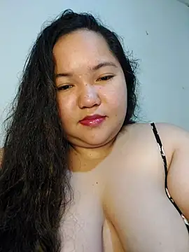 LianaCruzado online show from April 6, 2026, 12:17 pm