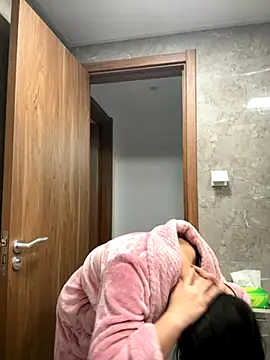 Snapshot of anna_yngs chatting on October 3, 2025, 1:20 am anna yngs online show from October 3, 2025, 1:20 am