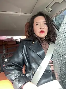 anna yngs online show from March 16, 2026, 6:17 am