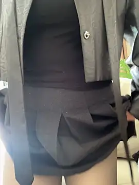 anna yngs online show from February 26, 2026, 3:39 am