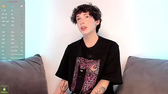 Snapshot of ColeStorm chatting on October 18, 2025, 8:55 pm ColeStorm online show from October 18, 2025, 8:55 pm