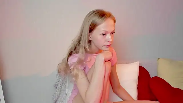 Kara smalltits online show from June 29, 2026, 11:54 am