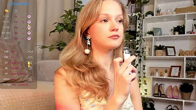 Kara smalltits online show from October 5, 2025, 11:45 am