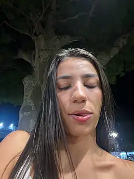 -juicy  online show from November 26, 2025, 12:10 am